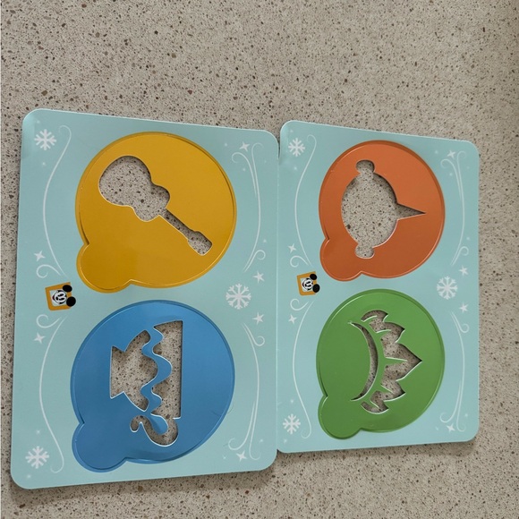 New Disney Passholder Holiday Ornaments and Recipe Cards in Envelope - Picture 2 of 5